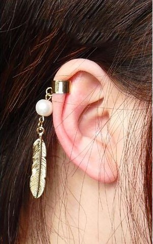 Fashion Retro Gold Faux Pearl Feature Ear Cuff Earring Earclip